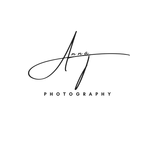 Anna T Photography in curly script